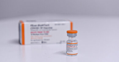 Frasco da vacina pediátrica tem cor diferente para evitar falhas na administração das doses